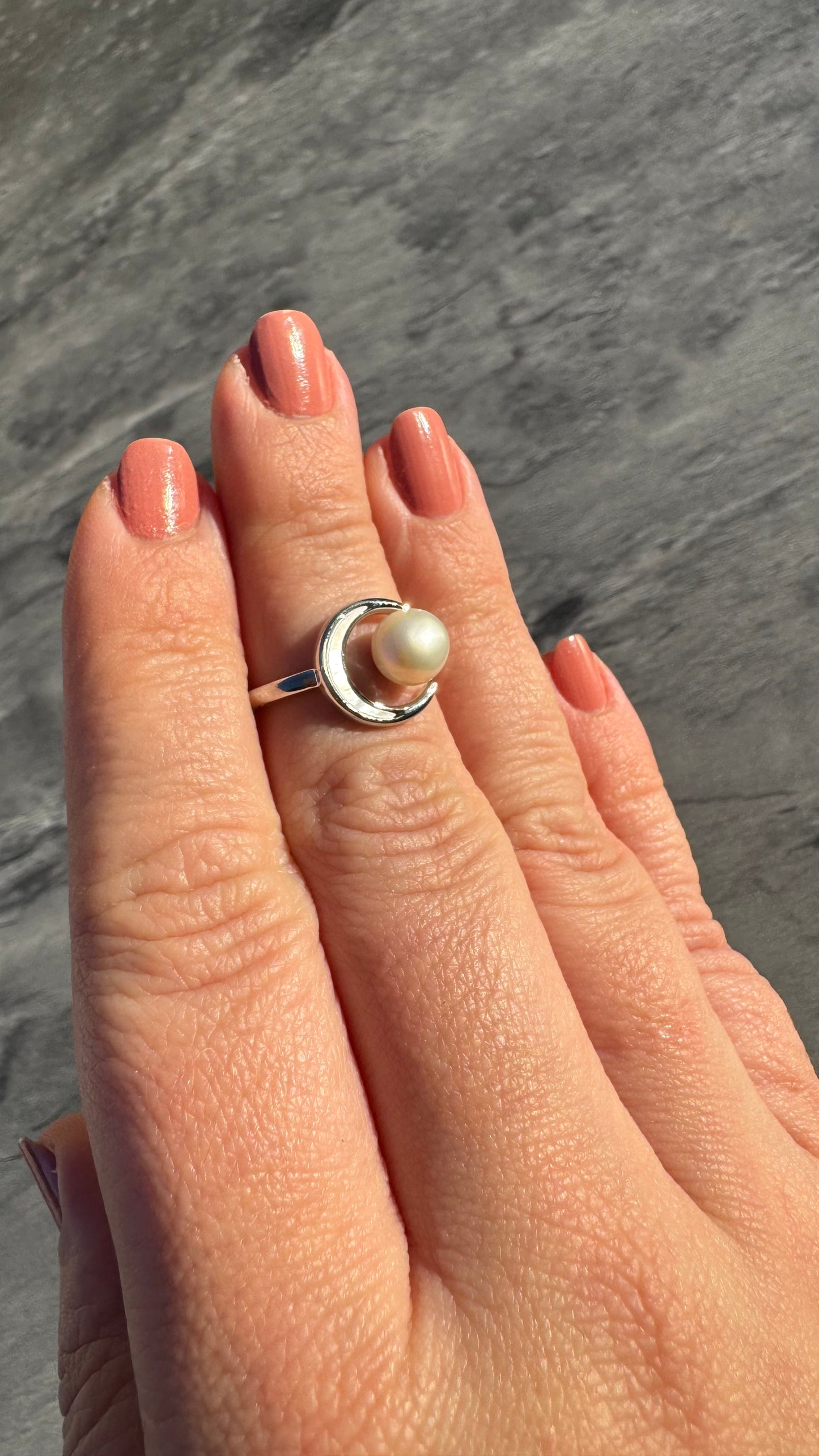Mond Ring mit Perle