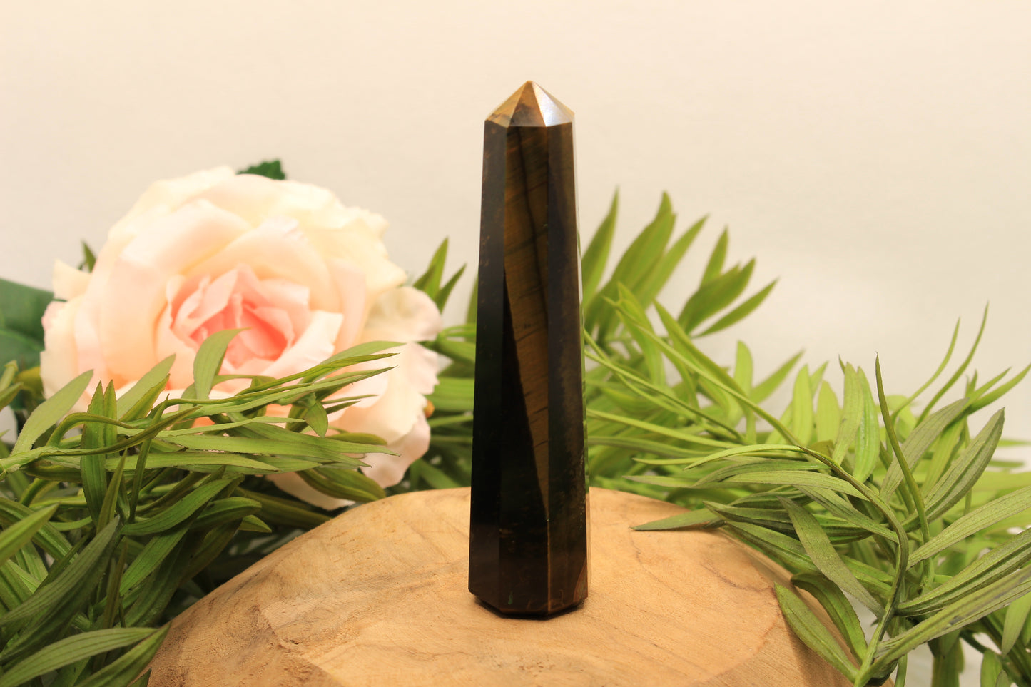 Tigerauge Obelisk