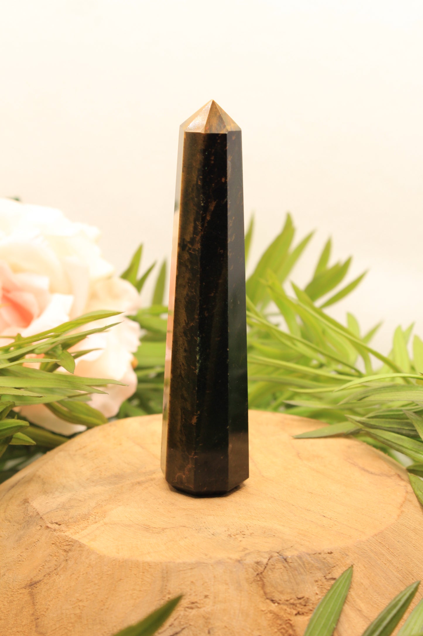 Tigerauge Obelisk