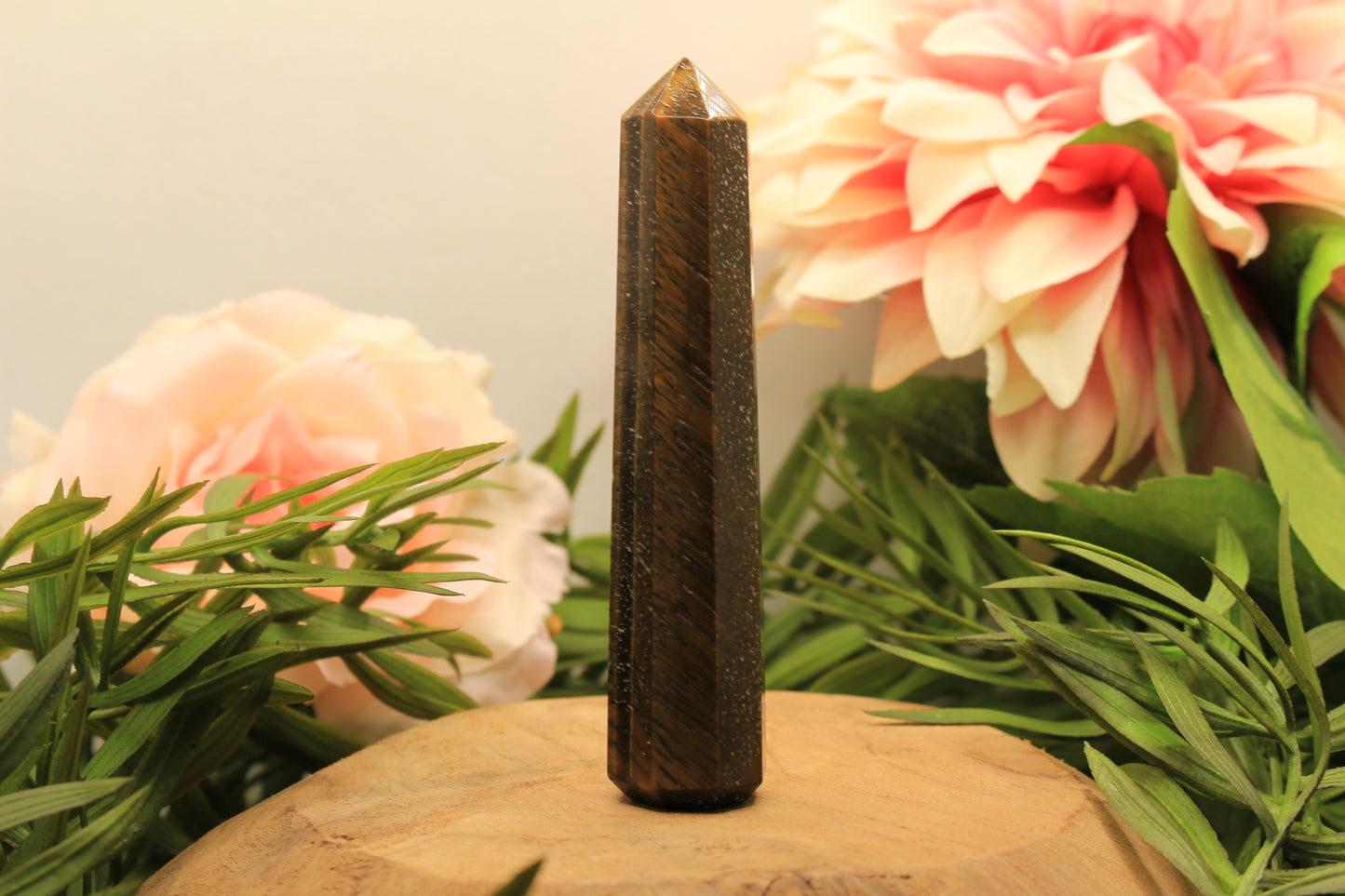 Tigerauge Obelisk