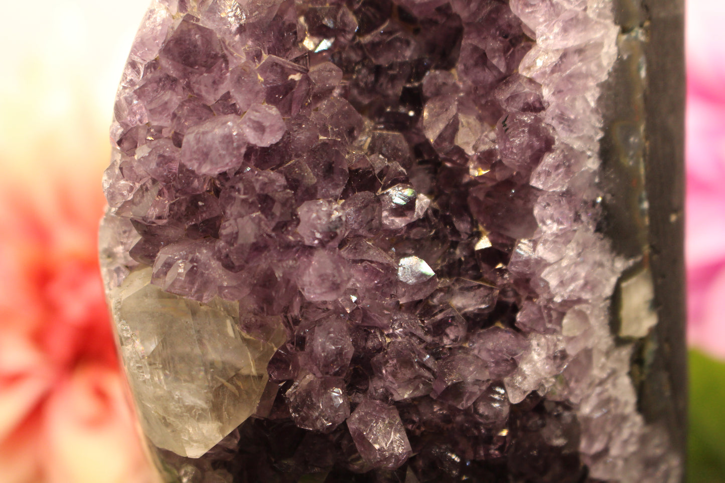 Amethyst auf Metallständer