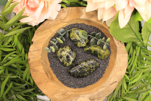 Serpentin Trommelstein